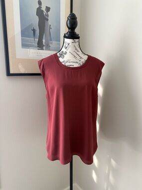 RW&CO Women's Sleeveless Shell Top in Rust